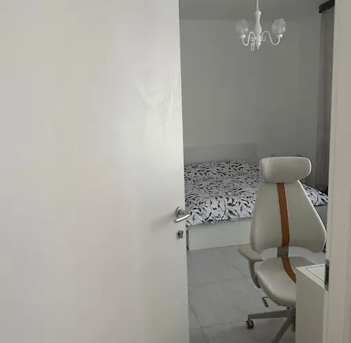 Pash 公寓 佩罗